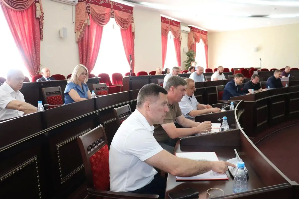 Бюджет города Шахты скорректировали: дефицит сокращён, выделены средства на соцсферу и инфраструктуру Бюджет города Шахты скорректировали: дефицит сокращён, выделены средства на соцсферу и инфраструктуру