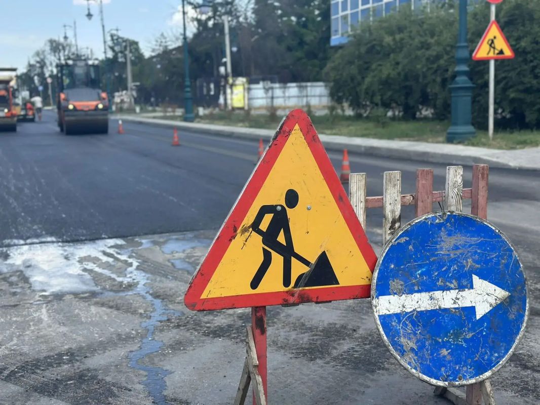 Продолжается комплексное благоустройство главного проспекта нашего города — Платовского Продолжается комплексное благоустройство главного проспекта нашего города — Платовского
