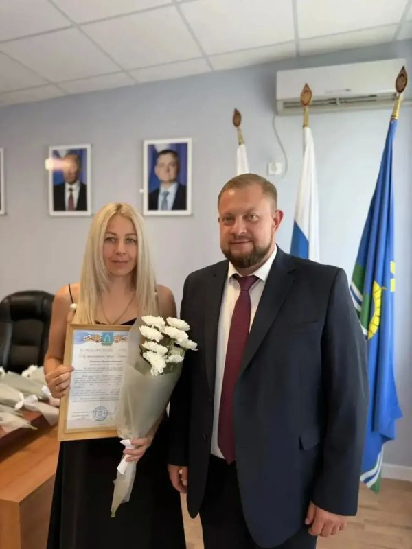 Встретился с женщинами-волонтёрами Батайска, которые помогают нашим бойцам и их семьям Встретился с женщинами-волонтёрами Батайска, которые помогают нашим бойцам и их семьям