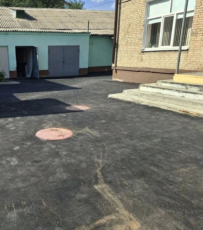 Побывал в спортивной школе № 2 — рад сообщить, что капитальный ремонт асфальтобетонного покрытия завершён с опережением графика Побывал в спортивной школе № 2 — рад сообщить, что капитальный ремонт асфальтобетонного покрытия завершён с опережением графика