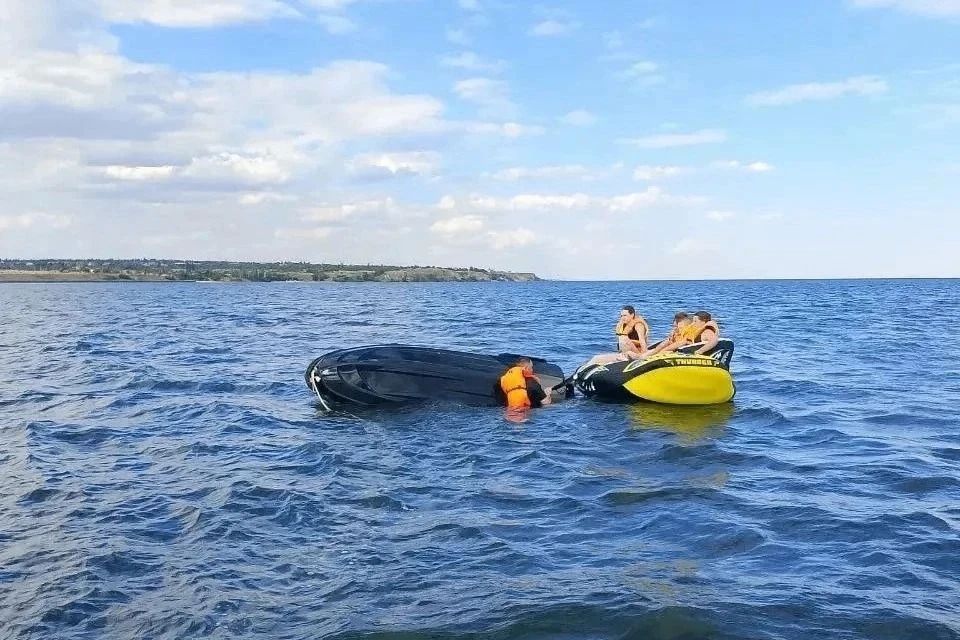 Из-за катания на "ватрушке" едва не утонули четыре ребёнка