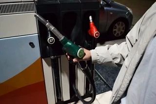На заправках в Ростовской области будут дежурить казаки и волонтеры, чтобы обеспечить порядок