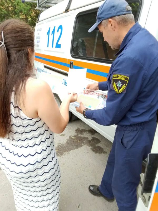 Спасатели МБУ «Защита» проводят рейды по безопасности в Батайске Спасатели МБУ «Защита» проводят рейды по безопасности в Батайске