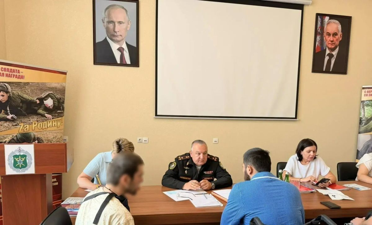 В Ростове-на-Дону ветераны военного следствия провели встречу с участниками специальной военной операции В Ростове-на-Дону ветераны военного следствия провели встречу с участниками специальной военной операции