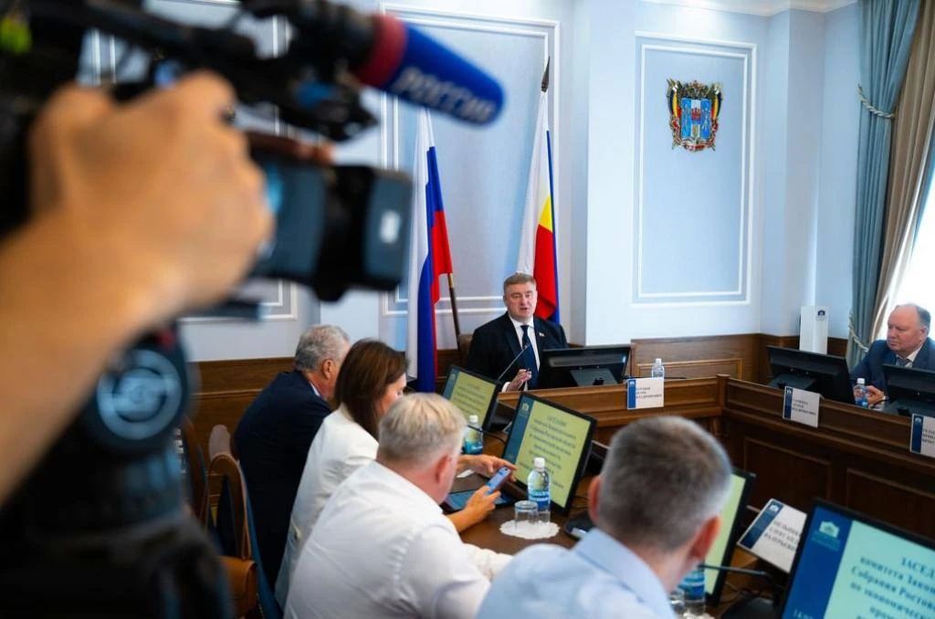 Комитет донского парламента по экономической политике одобрил законопроект, устанавливающий приоритет государственной поддержки инвестиционных проектов, нацеленных на роботизацию производств и внедрение на них технологий...