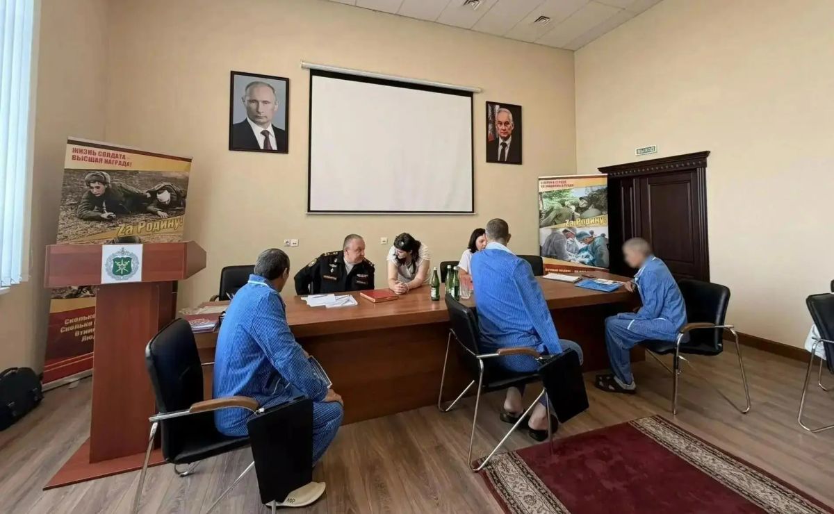В Ростове-на-Дону ветераны военного следствия провели встречу с участниками специальной военной операции В Ростове-на-Дону ветераны военного следствия провели встречу с участниками специальной военной операции