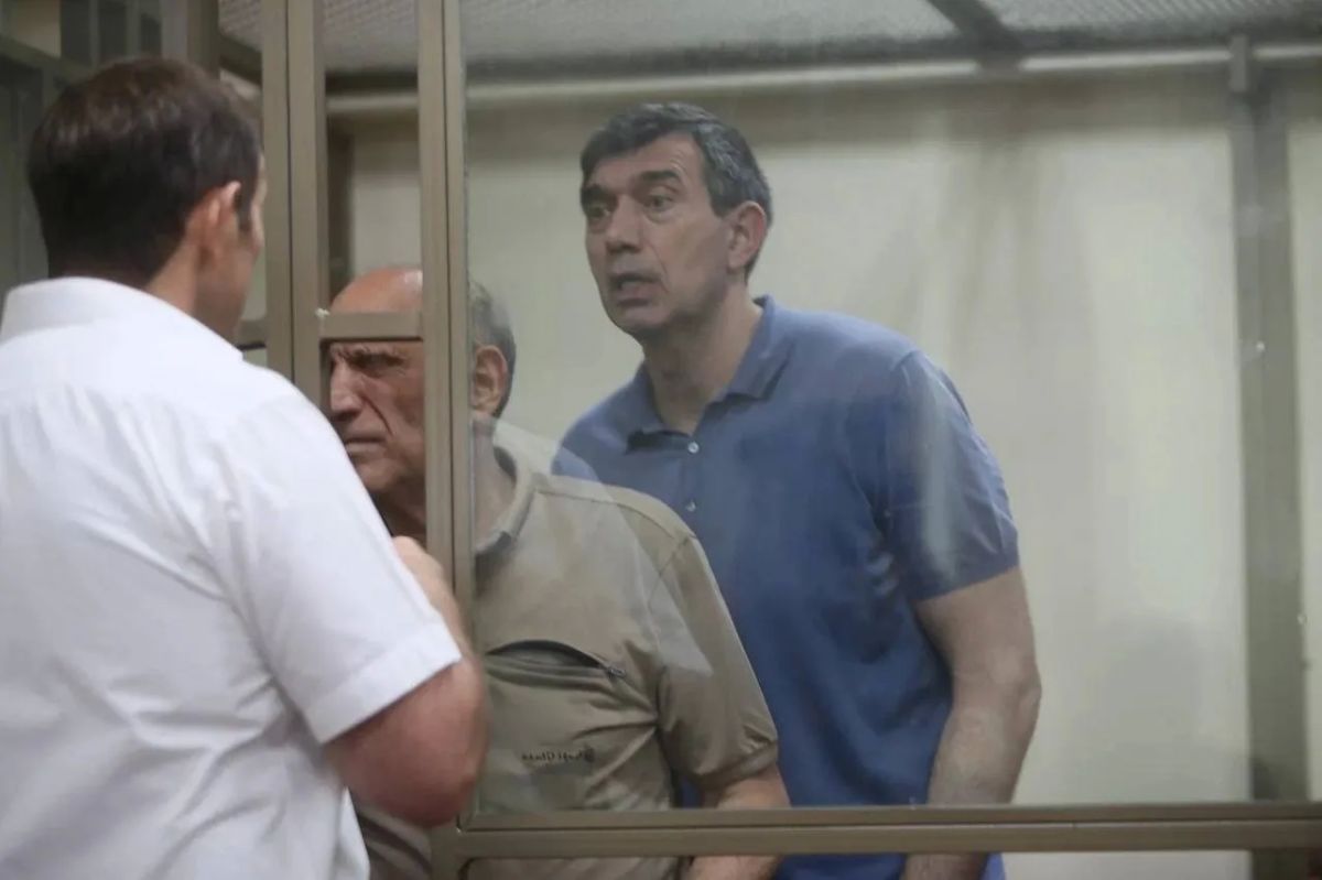 Суд в Ростове-на-Дону огласил приговор по делу о нелегальных рынках в Аксайском районе Суд в Ростове-на-Дону огласил приговор по делу о нелегальных рынках в Аксайском районе