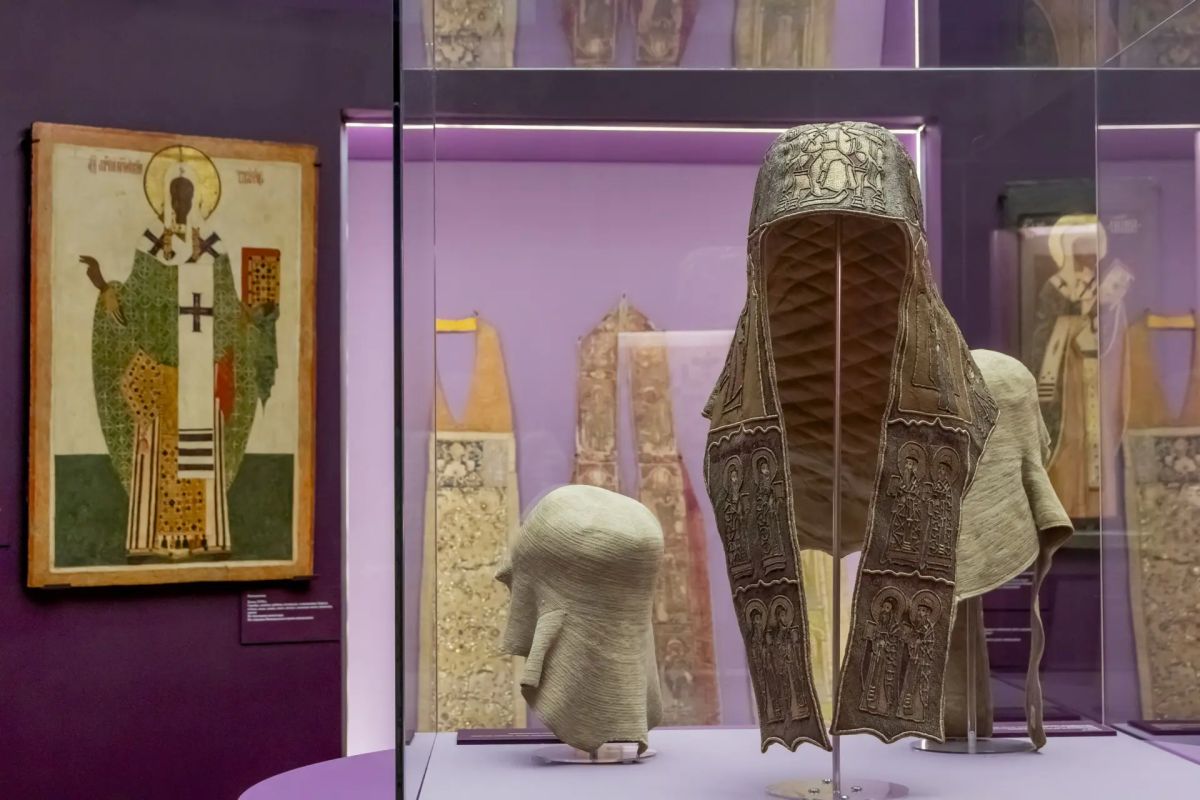 Выставка «Образ русского архиерея» в музее-заповеднике «Ростовский кремль» рассказывает о символике богослужебных облачений Выставка «Образ русского архиерея» в музее-заповеднике «Ростовский кремль» рассказывает о символике богослужебных облачений