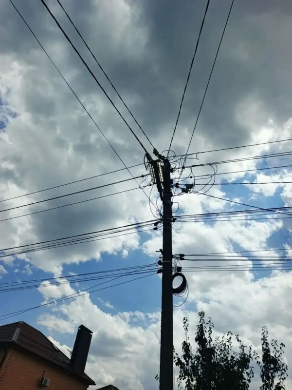 В Батайске продолжают восстанавливать уличное освещение В Батайске продолжают восстанавливать уличное освещение