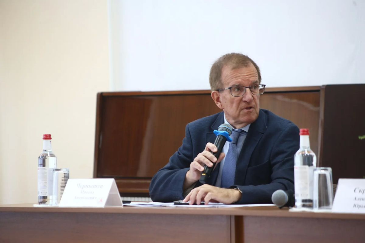 Александр Скрябин: Для меня как для главы города сохранение зеленого каркаса -это не просто приоритет, а стратегическая задача Александр Скрябин: Для меня как для главы города сохранение зеленого каркаса -это не просто приоритет, а стратегическая задача