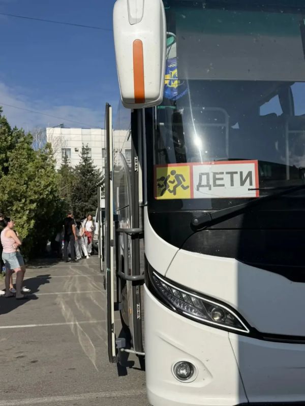 115 детей из Батайска отправились на летний отдых 115 детей из Батайска отправились на летний отдых