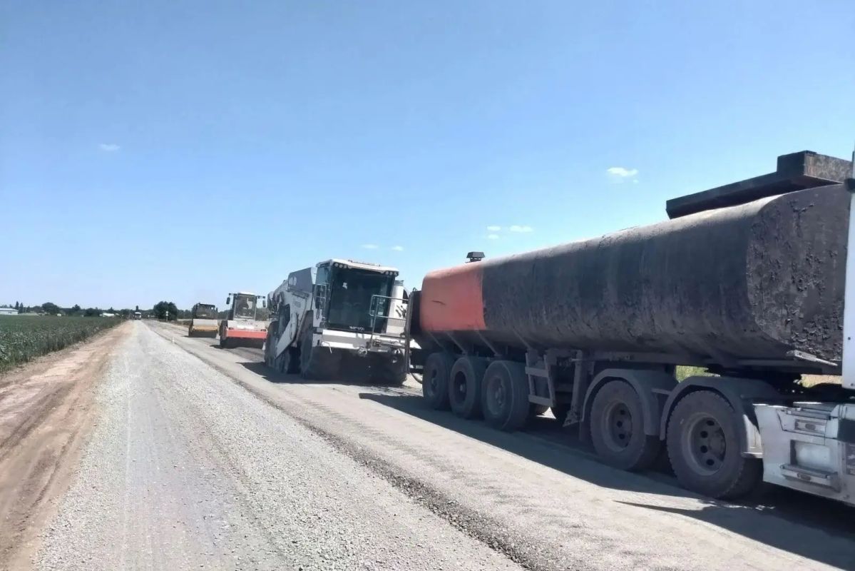 До конца августа в Кагальницком районе отремонтируют 5,7 км региональной дороги, связывающей ст. Кагальницкую, с. Иваново-Шамшево и с. Новобатайск с трассой М-4 «Дон» До конца августа в Кагальницком районе отремонтируют 5,7 км региональной дороги, связывающей ст. Кагальницкую, с. Иваново-Шамшево и с. Новобатайск с трассой М-4 «Дон»