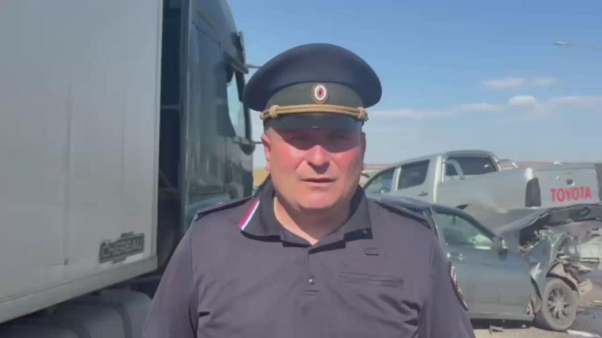 Под Ростовом на трассе Р-280 «Новороссия» из-за горящих полей столкнулись 12 машин