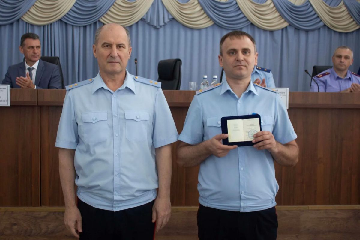 Начальник управления генерал-лейтенант полиции Виктор Шметков отметил, что данные результаты подтверждают профессионализм и эффективность Управления в обеспечении правопорядка и безопасности на транспортных объектах региона Начальник управления генерал-лейтенант полиции Виктор Шметков отметил, что данные результаты подтверждают профессионализм и эффективность Управления в обеспечении правопорядка и безопасности на транспортных объектах региона