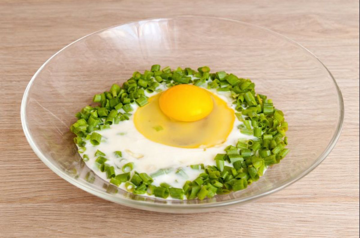 Лук с яйцом: легкий рецепт для быстрого и вкусного ужина
