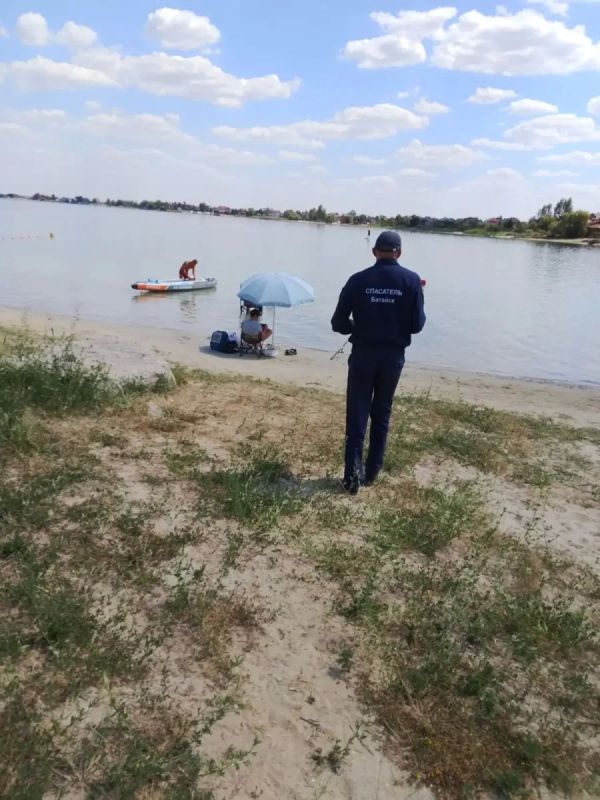 Спасатели напоминают о безопасности у воды и высокой пожарной опасности Спасатели напоминают о безопасности у воды и высокой пожарной опасности