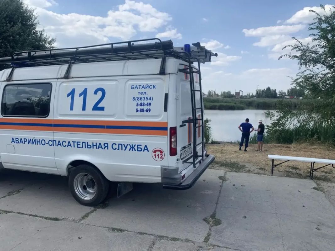 Спасатели напоминают о безопасности у воды и высокой пожарной опасности Спасатели напоминают о безопасности у воды и высокой пожарной опасности