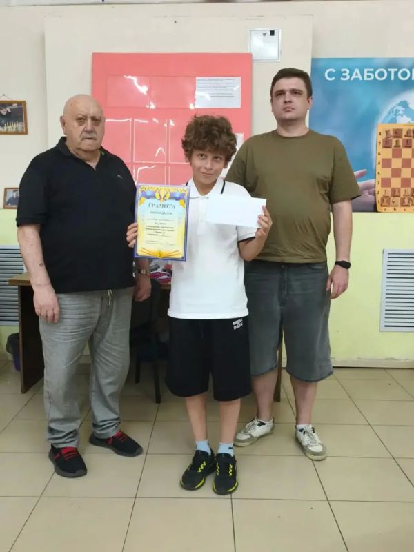Батайские шахматисты завоевали призовые места на турнирах ко Дню шахмат Батайские шахматисты завоевали призовые места на турнирах ко Дню шахмат