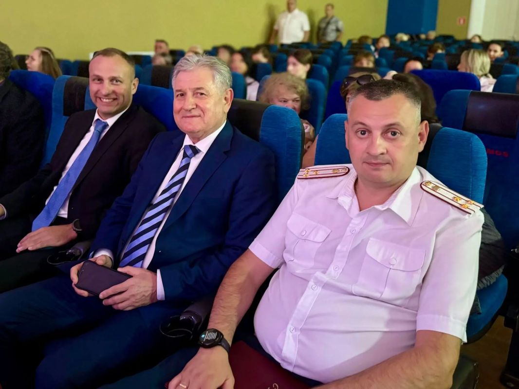 24 июля в Центре эстетического воспитания «Эстетика» прошло торжественное собрание, посвященное 110-летию со дня образования следственного изолятора № 3 24 июля в Центре эстетического воспитания «Эстетика» прошло торжественное собрание, посвященное 110-летию со дня образования следственного изолятора № 3