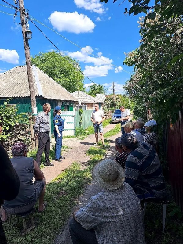 #ХроникиГПН. «ПОКА ЧЕЛОВЕК НЕ УСПЕЛ ПРИДУМАТЬ» Почему дознаватели стараются приехать еще до окончания тушения? Ответ на этот вопрос нам дала Ирина Оселедкина #ХроникиГПН. «ПОКА ЧЕЛОВЕК НЕ УСПЕЛ ПРИДУМАТЬ» Почему дознаватели стараются приехать еще до окончания тушения? Ответ на этот вопрос нам дала Ирина Оселедкина