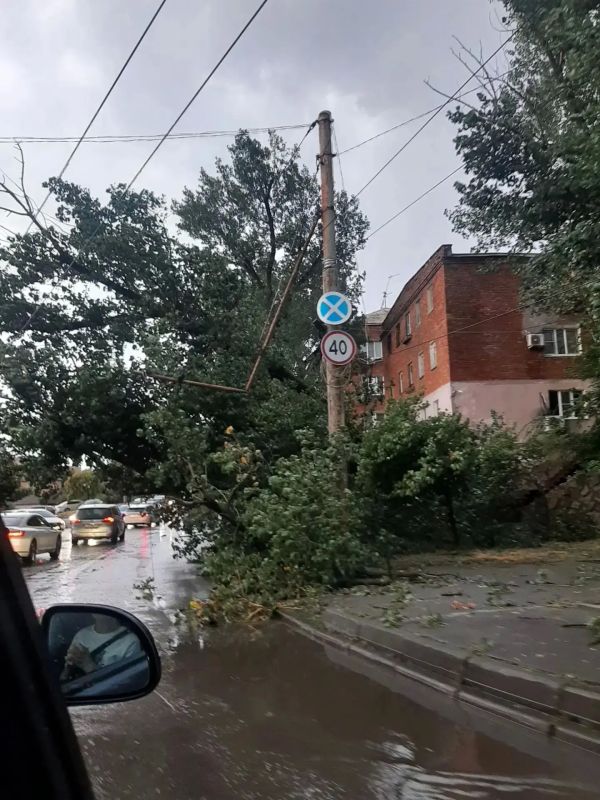 Режим повышенной готовности введен в Ростове из-за непогоды Режим повышенной готовности введен в Ростове из-за непогоды