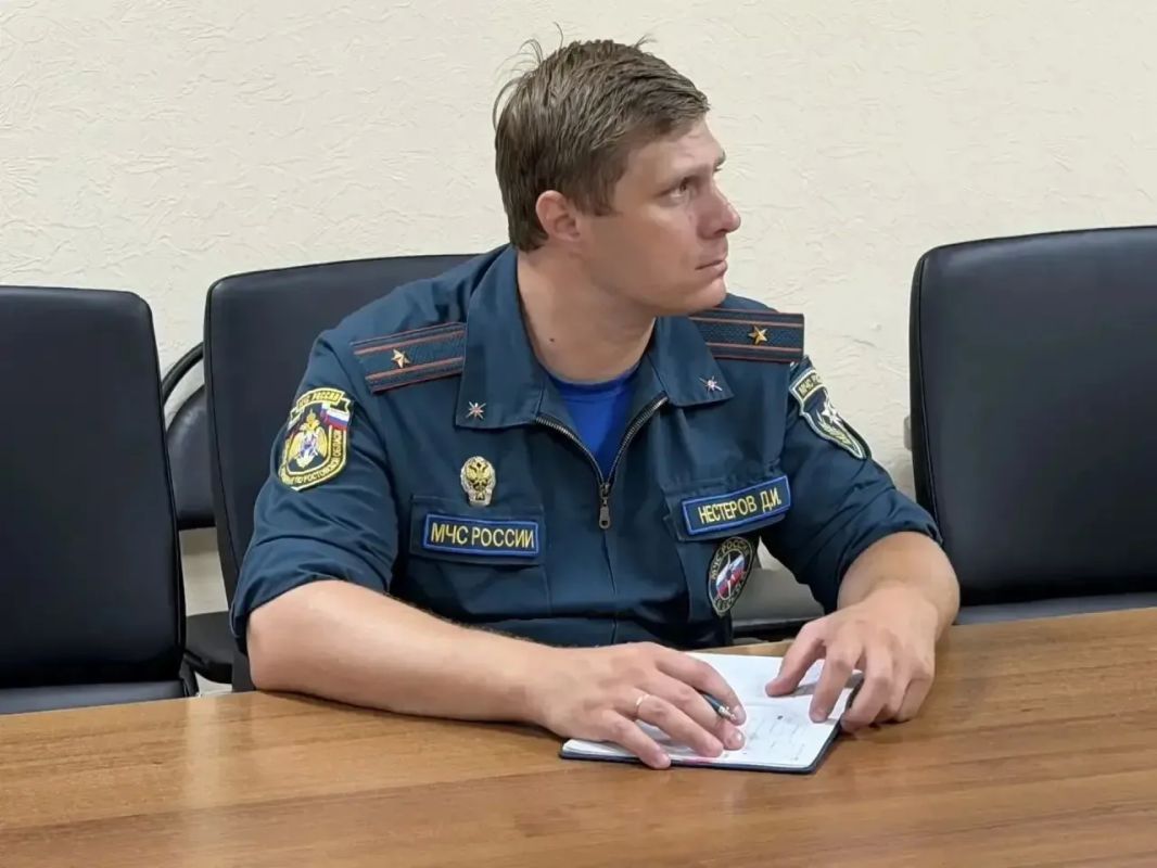 По поручению главы города Павла Исакова исполняющий обязанности главы администрации Константин Хмельницкий провел экстренное совещание по устранению последствий непогоды По поручению главы города Павла Исакова исполняющий обязанности главы администрации Константин Хмельницкий провел экстренное совещание по устранению последствий непогоды