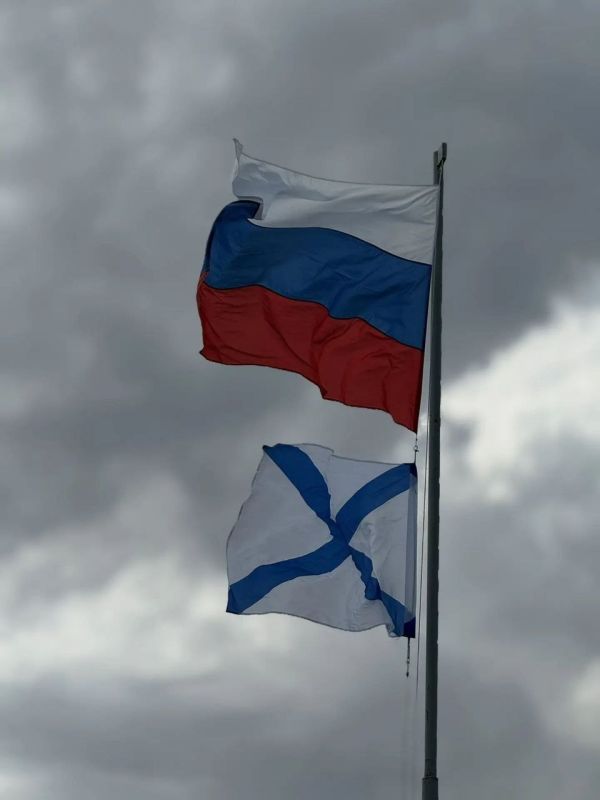 Последнее воскресенье июля традиционно символизирует славу, доблесть и непреклонную верность Отечеству военных моряков Последнее воскресенье июля традиционно символизирует славу, доблесть и непреклонную верность Отечеству военных моряков