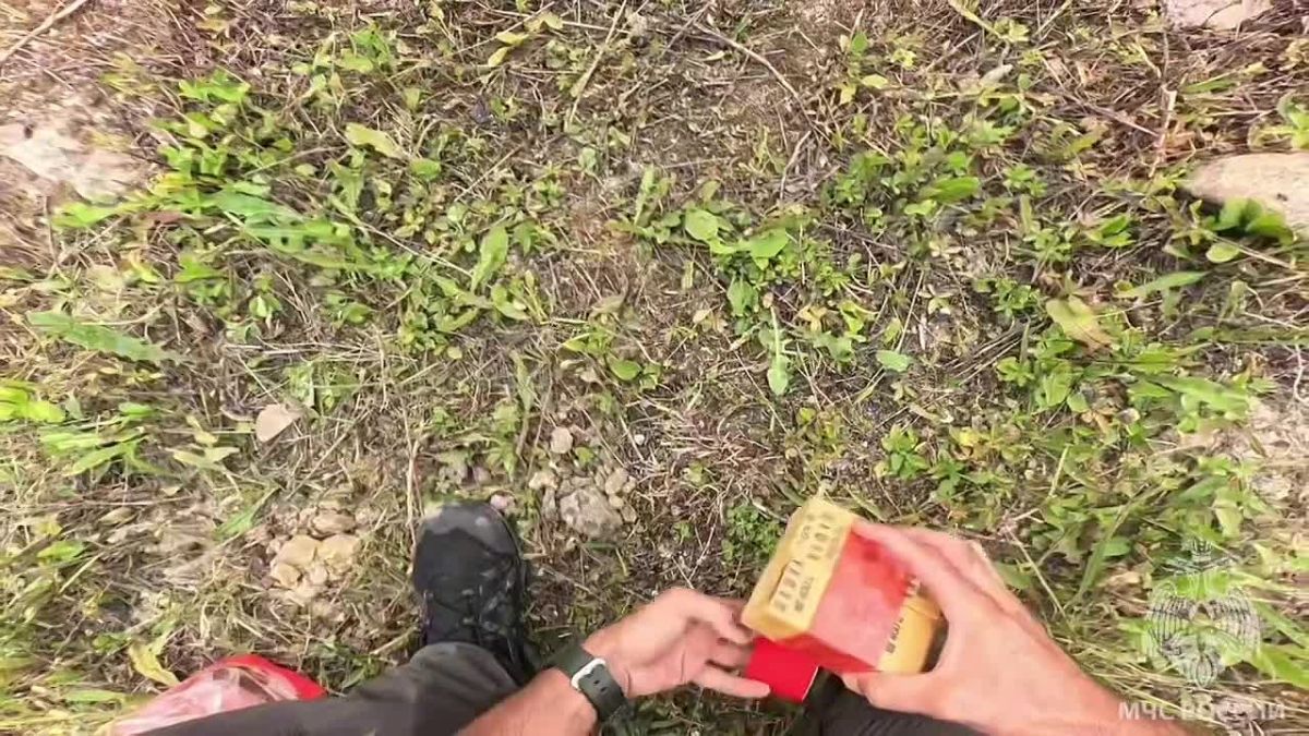 Донские специалисты МЧС обезвредили немецкую авиабомбу времен войны в Нальчике
