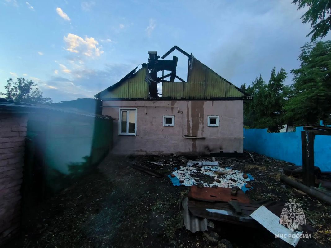 Частный дом сгорел в селе Поливянка Песчанокопского района Частный дом сгорел в селе Поливянка Песчанокопского района