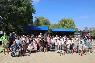 Солнце, Дон и память о героях: Как в Ростове поздравили детей погибших участников СВО с Днем ВМФ