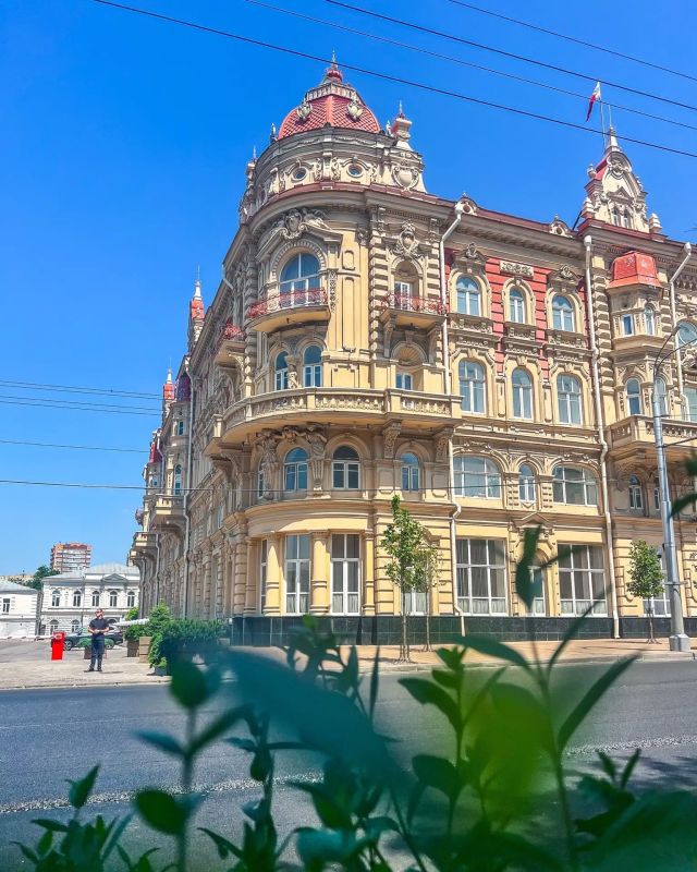 #ДушаРостова. Здание администрации Ростова в 90-е и сейчас #ДушаРостова. Здание администрации Ростова в 90-е и сейчас