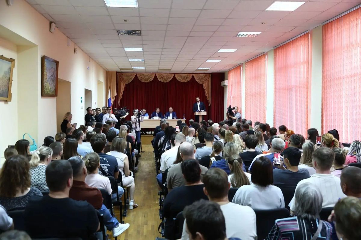 Жителей пострадавших от прилёта БПЛА квартир в "Красном Аксае" переселят на время восстановления