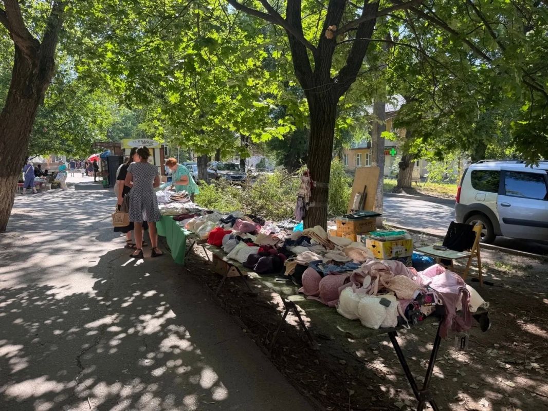 В Новочеркасске продолжается системная работа по наведению порядка в сфере нестационарной и уличной торговли В Новочеркасске продолжается системная работа по наведению порядка в сфере нестационарной и уличной торговли