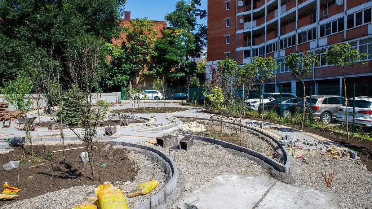 В Ростове на месте снесенного аварийного дома создадут Кленовый дворик