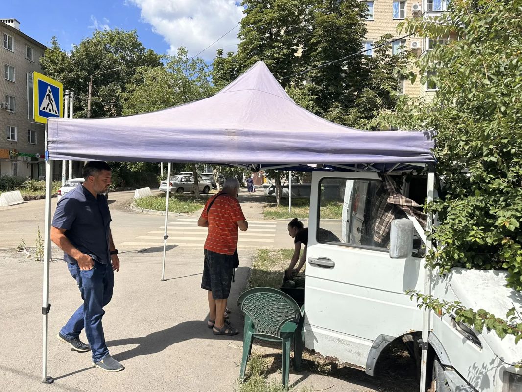 В Новочеркасске продолжается системная работа по наведению порядка в сфере нестационарной и уличной торговли В Новочеркасске продолжается системная работа по наведению порядка в сфере нестационарной и уличной торговли