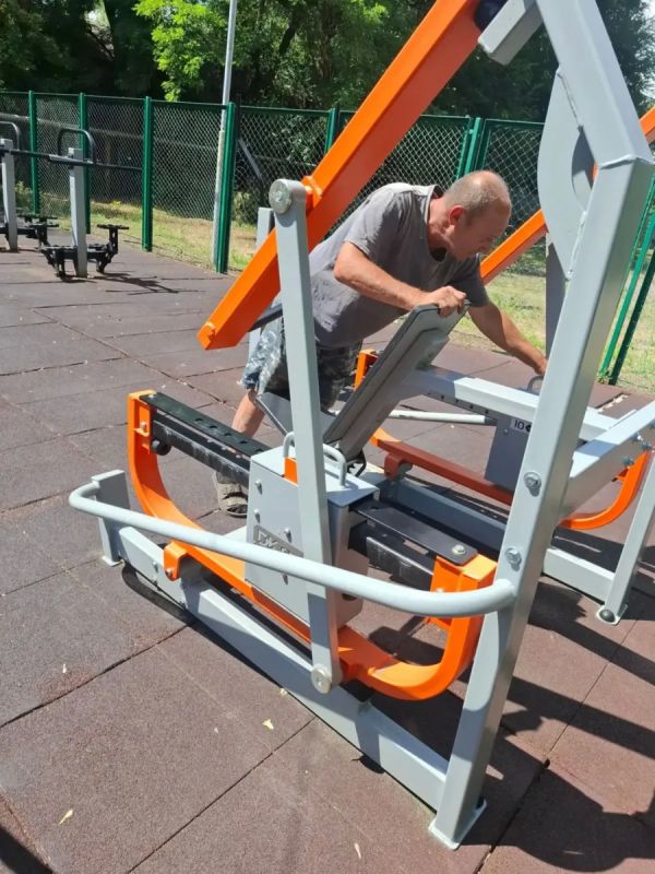 На площадке ГТО в парке имени Ленина проверили состояние спортивного оборудования На площадке ГТО в парке имени Ленина проверили состояние спортивного оборудования