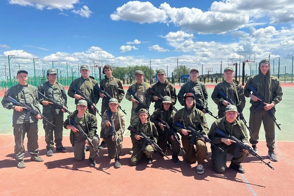 В городе-герое Волгограде на базе лагеря «Авангард» прошла патриотическая смена «Время юных героев» В городе-герое Волгограде на базе лагеря «Авангард» прошла патриотическая смена «Время юных героев»