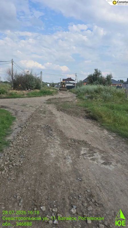 В Батайске продолжаются работы по грейдированию грунтовых дорог В Батайске продолжаются работы по грейдированию грунтовых дорог