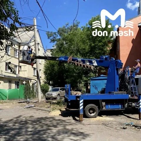 Све-е-е-е-ет! Примерно так сейчас радуются жители домов на Будённовском и Соборном, ведь им спустя 5 суток после урагана дали электричество