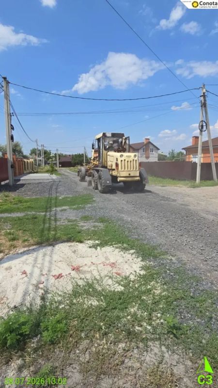В Батайске продолжаются работы по грейдированию грунтовых дорог В Батайске продолжаются работы по грейдированию грунтовых дорог