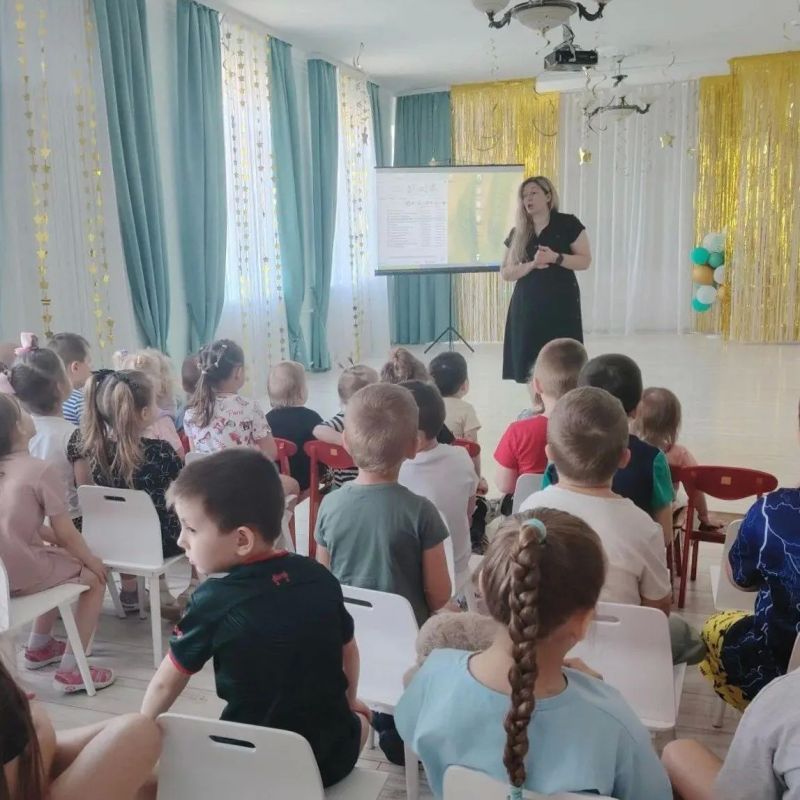 В шахтинских библиотеках прошли памятные познавательные мероприятия, посвященные Дню памяти детей — жертв войны в Донбассе В шахтинских библиотеках прошли памятные познавательные мероприятия, посвященные Дню памяти детей — жертв войны в Донбассе