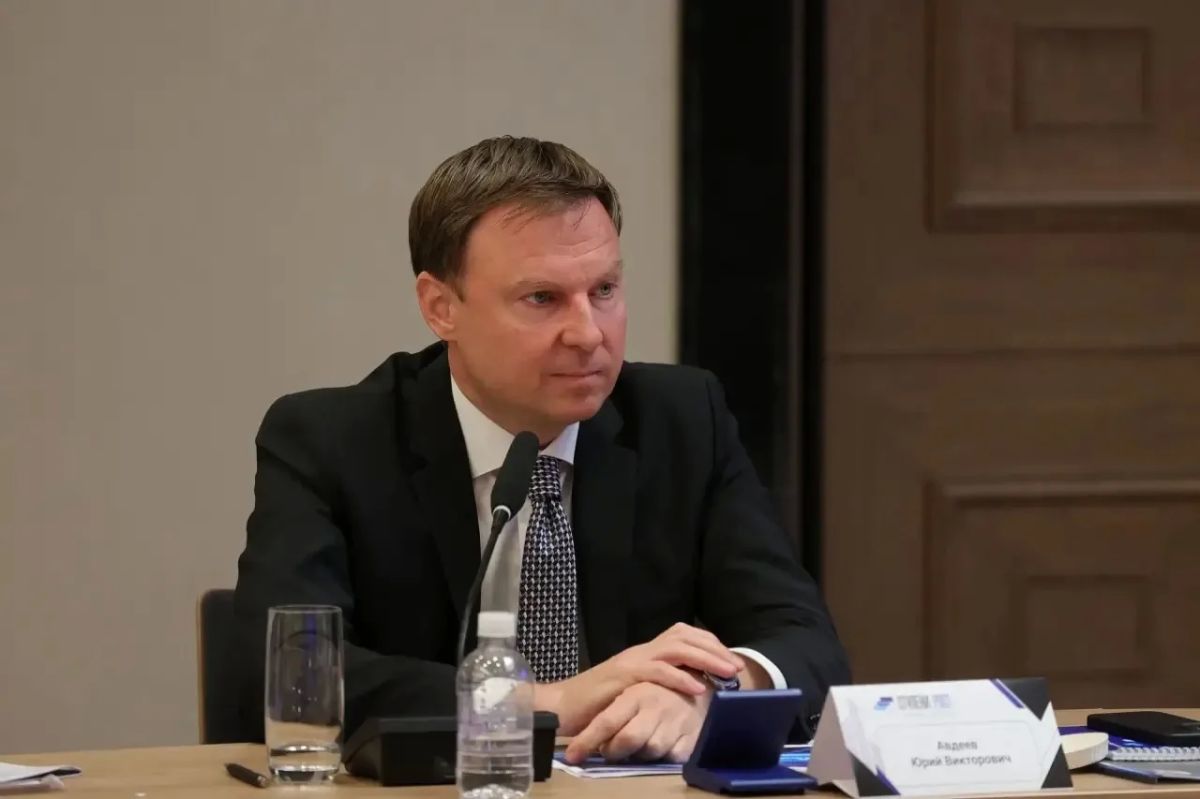 Юрий Слюсарь: Сегодня состоялся прямой диалог с застройщиками Юрий Слюсарь: Сегодня состоялся прямой диалог с застройщиками