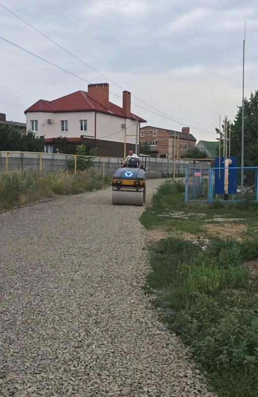 На улицах Скифской, Кузнечной и Атаманской продолжаются дорожные работы На улицах Скифской, Кузнечной и Атаманской продолжаются дорожные работы