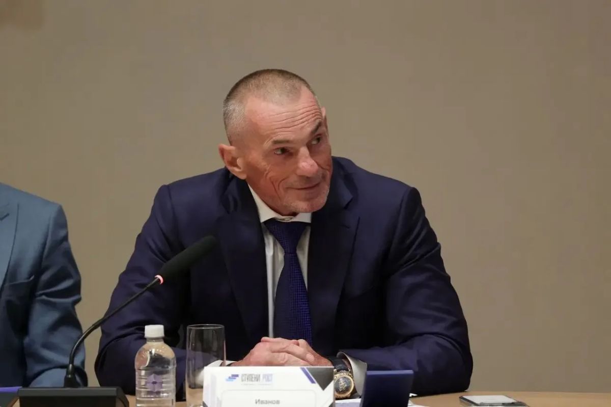 Юрий Слюсарь: Сегодня состоялся прямой диалог с застройщиками Юрий Слюсарь: Сегодня состоялся прямой диалог с застройщиками