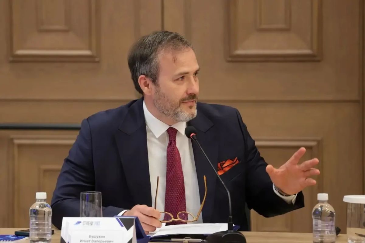 Юрий Слюсарь: Сегодня состоялся прямой диалог с застройщиками Юрий Слюсарь: Сегодня состоялся прямой диалог с застройщиками
