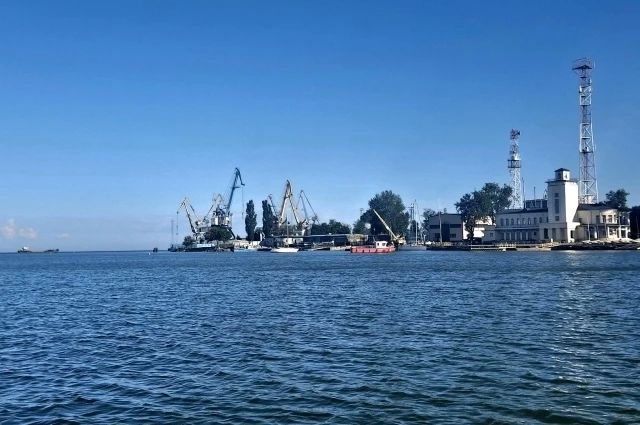 В Таганрогском заливе не обнаружили нефтепродуктов