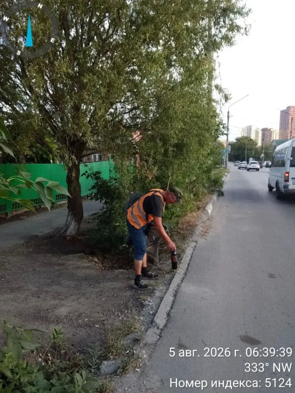 В Батайске продолжаются работы по содержанию улично-дорожной сети В Батайске продолжаются работы по содержанию улично-дорожной сети