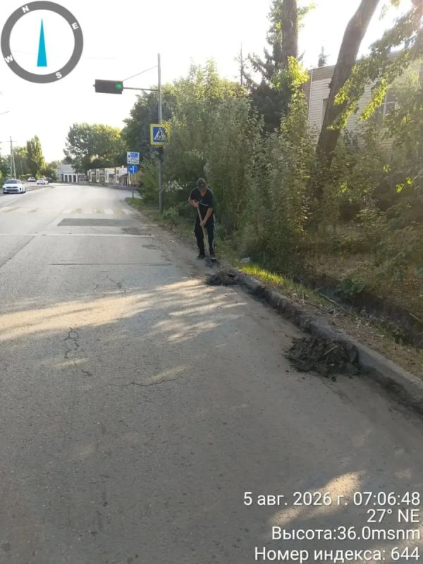 В Батайске продолжаются работы по содержанию улично-дорожной сети В Батайске продолжаются работы по содержанию улично-дорожной сети