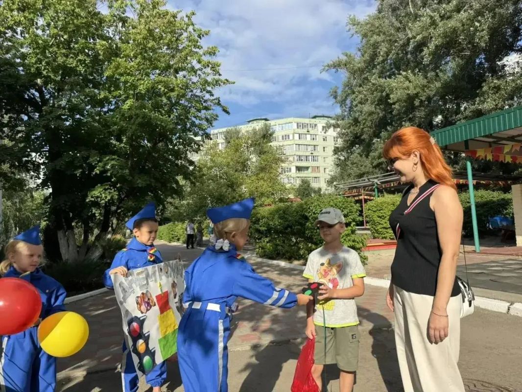 Акция «С днём рождения, Светофор!» Акция «С днём рождения, Светофор!»