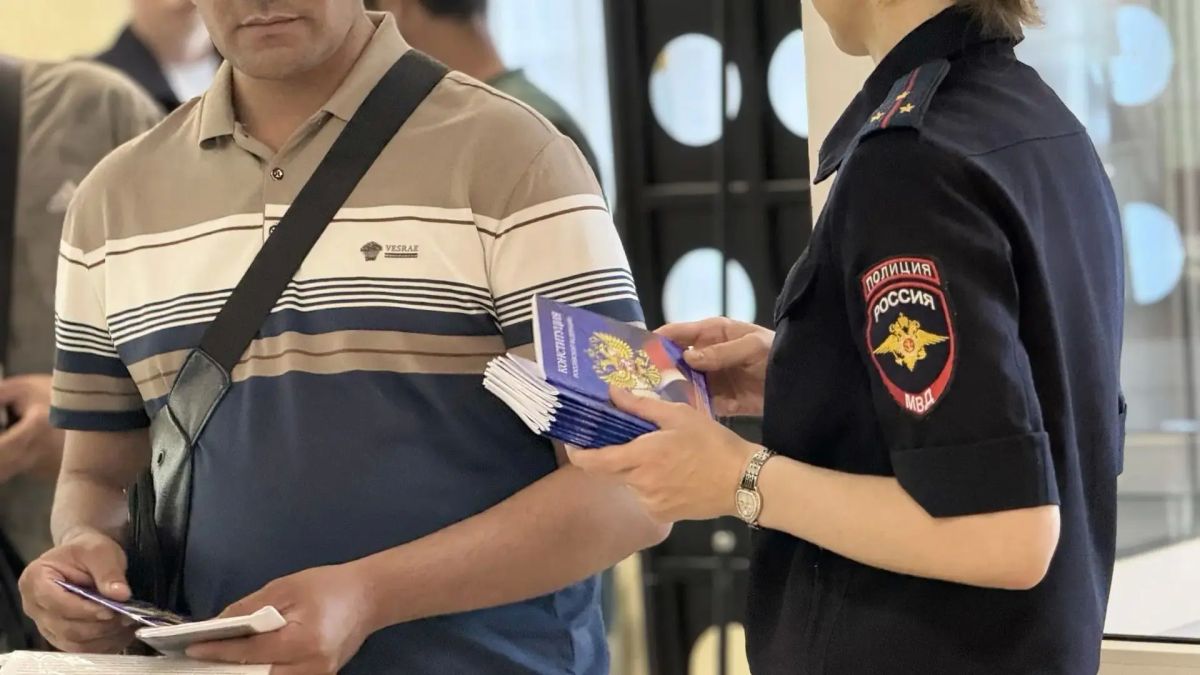Общество «Знание»: В обласном Управлении по вопросам миграции встретились с иностранными работниками Общество «Знание»: В обласном Управлении по вопросам миграции встретились с иностранными работниками
